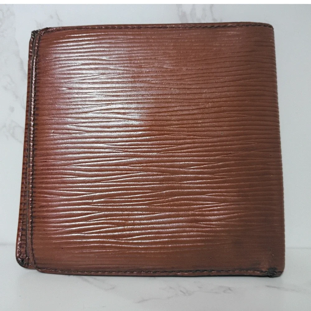 LOUIS VUITTON Vintage Marco Epi Brown Leather Unisex Bifold Wallet